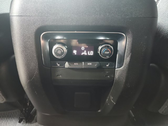 Used 2025 GMC Yukon Denali AWD/4WD image 36