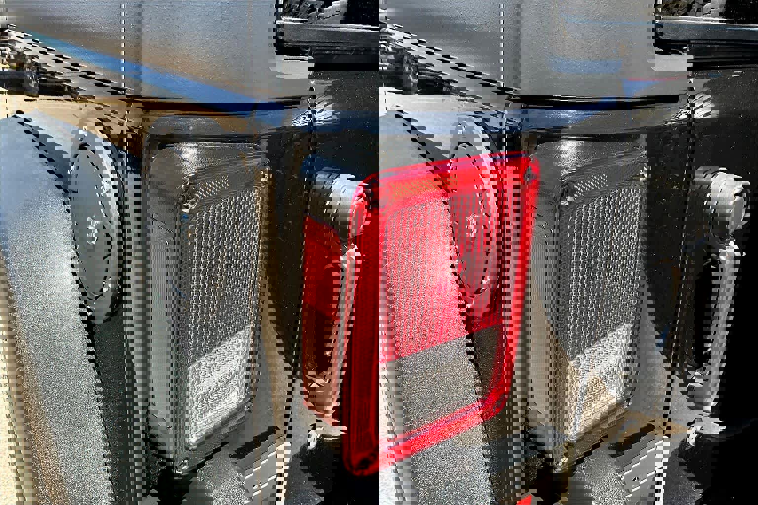 Used 2016 Jeep Wrangler Unlimited Rubicon w/ Connectivity Group image 27