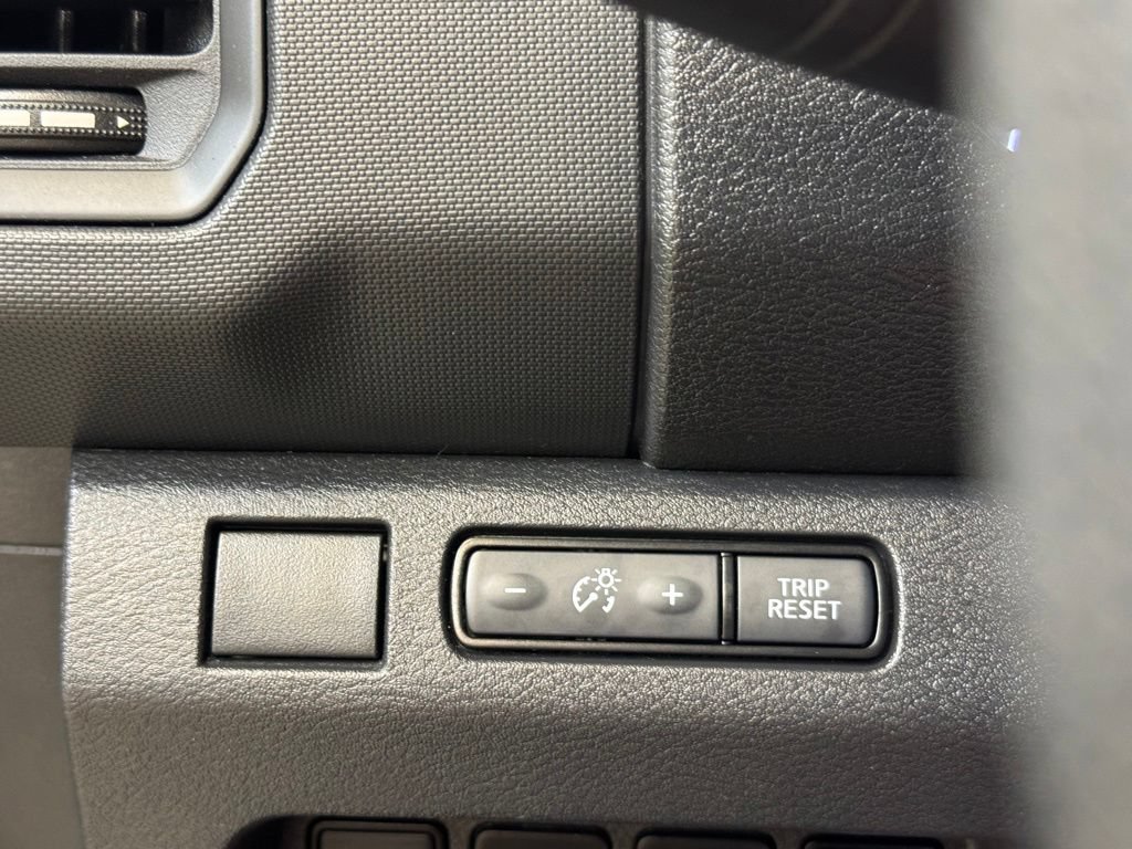 Used 2024 Nissan Frontier S w/ Technology Package AWD/4WD image 30