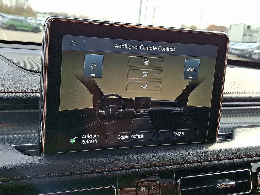 Used 2023 Lincoln Aviator Black Label w/ Dynamic Handling Package AWD/4WD image 17