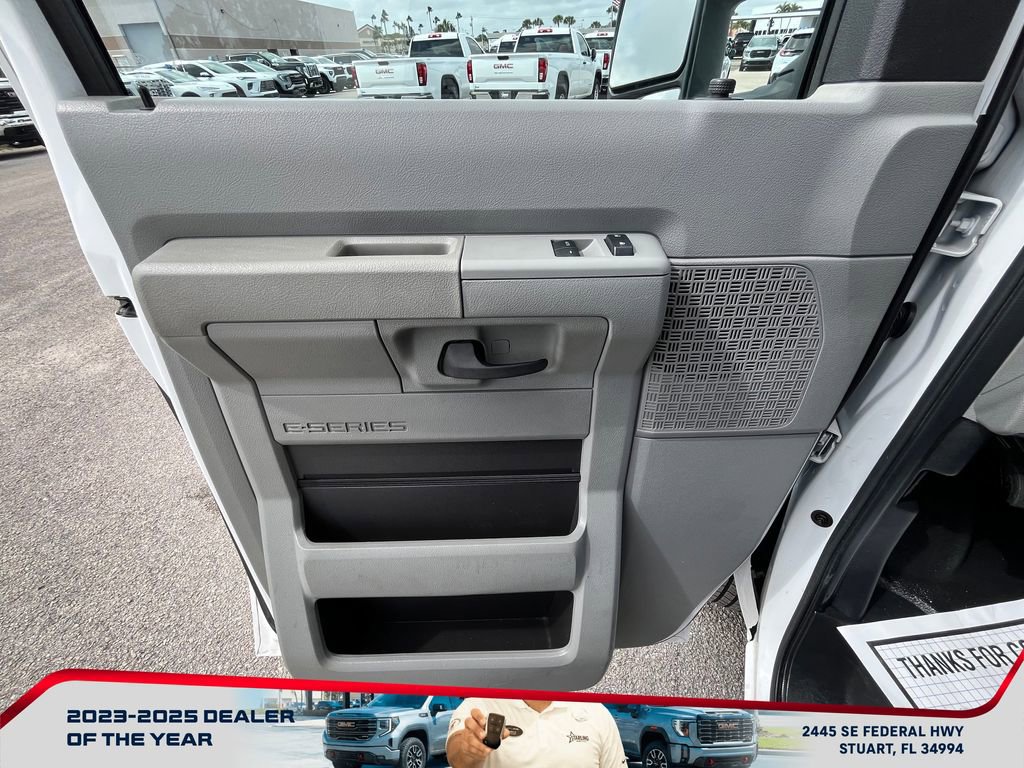 Used 2022 Ford E-350 and Econoline 350 Super Duty w/ Power Windows & Locks Group image 18