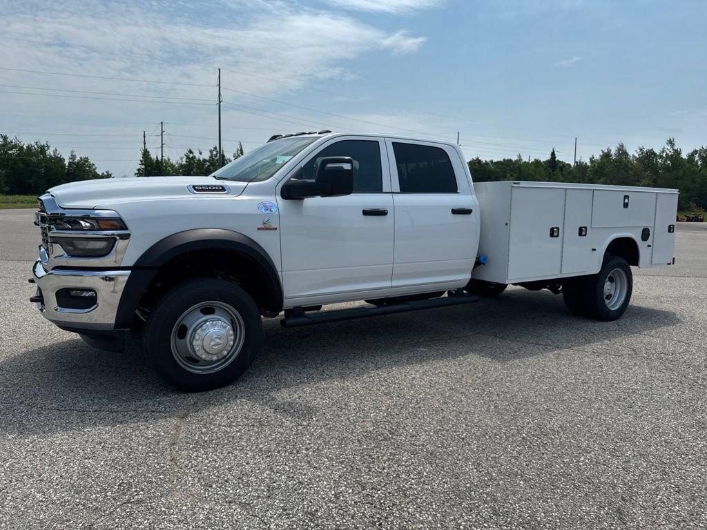 New 2026 RAM 5500 Tradesman AWD/4WD image 7