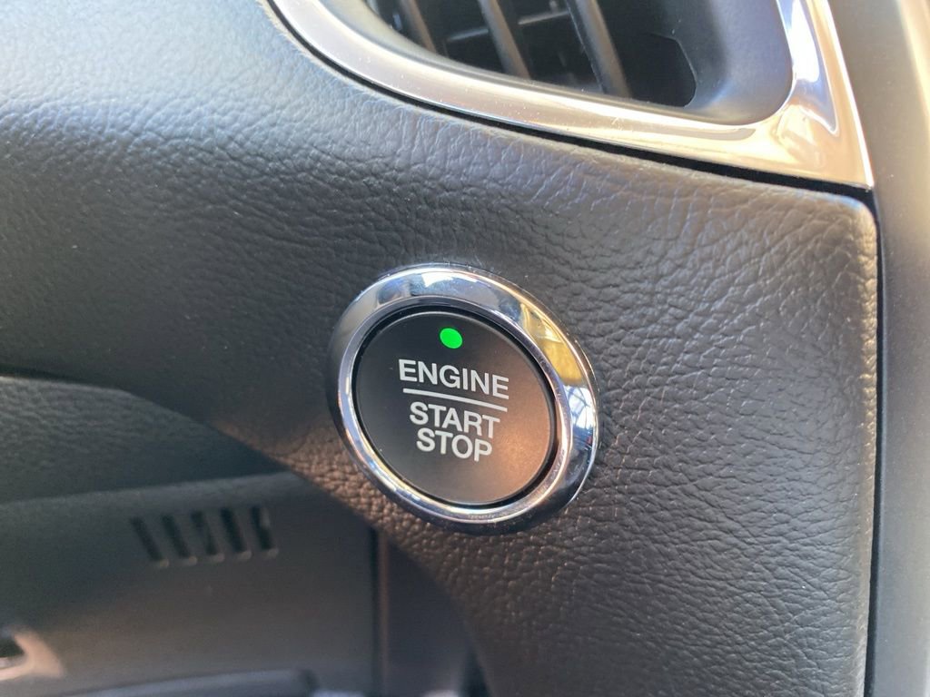 Certified 2022 Ford Edge Titanium AWD/4WD image 35