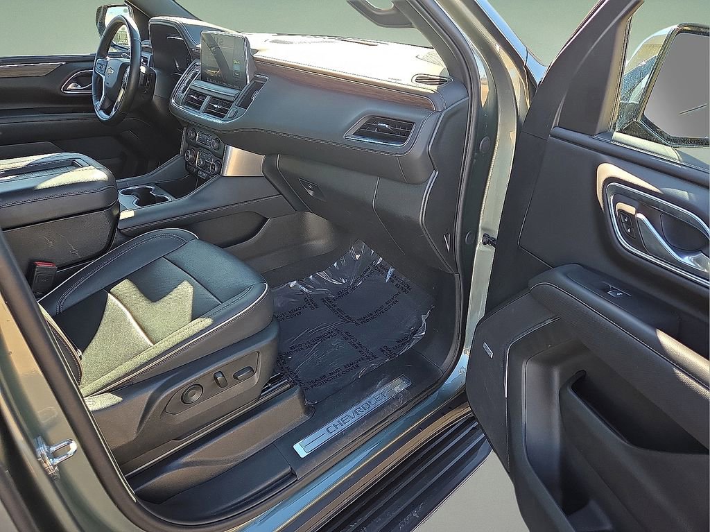 Used 2024 Chevrolet Tahoe Premier image 11