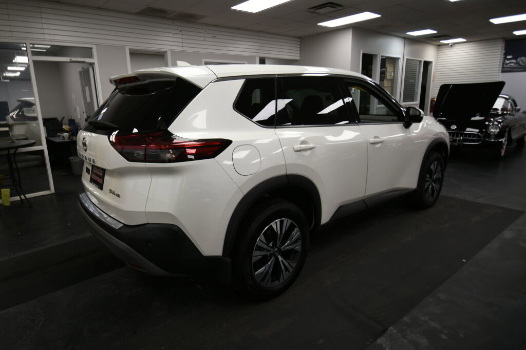 Used 2021 Nissan Rogue SV image 8