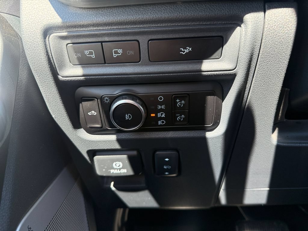 Used 2023 Ford F150 Lariat w/ Equipment Group 502A High AWD/4WD image 19