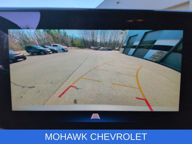 Used 2025 Chevrolet Trax LT w/ LT Convenience Package image 15