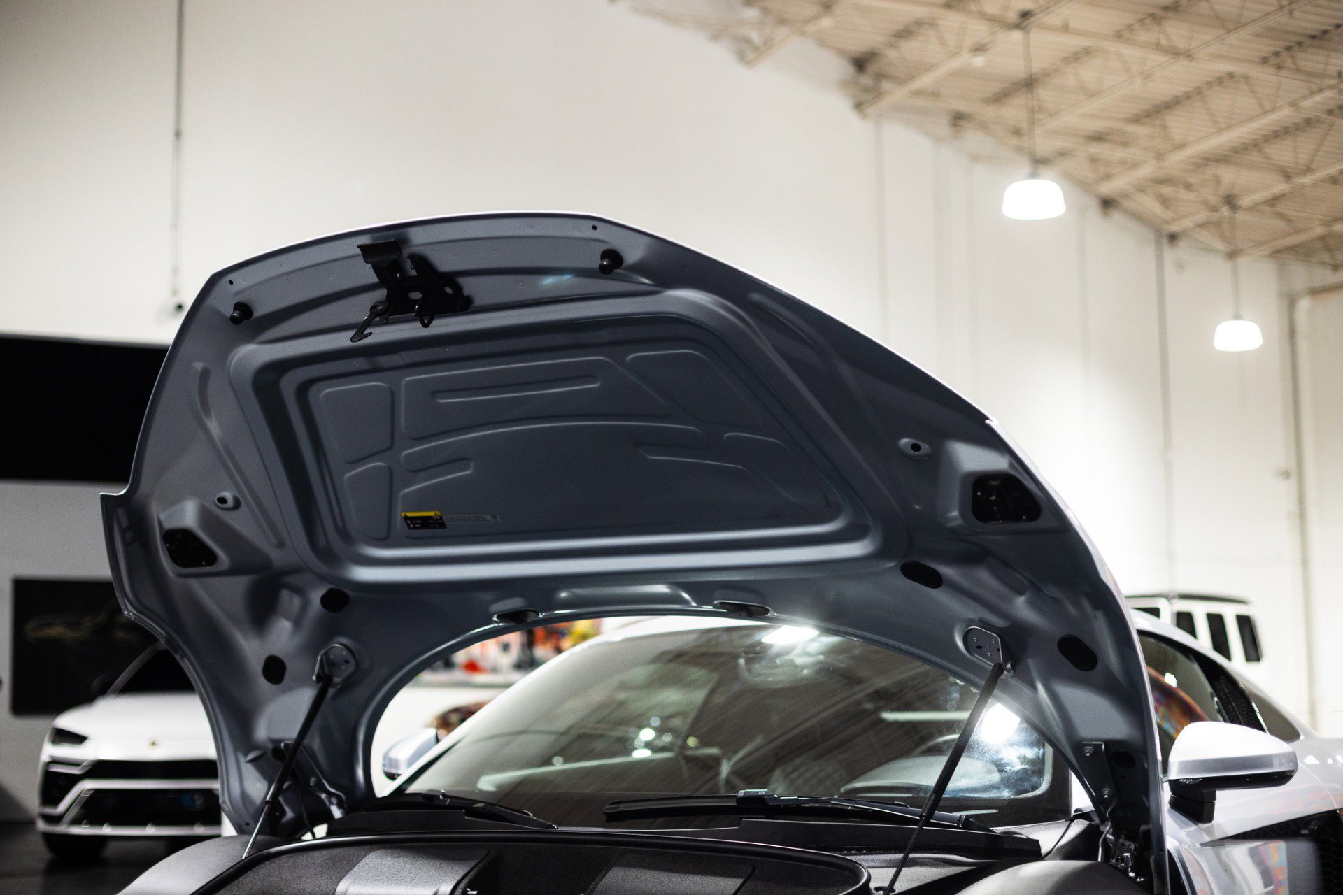 Used 2017 Audi R8 V10 w/ Carbon Exterior Package image 42