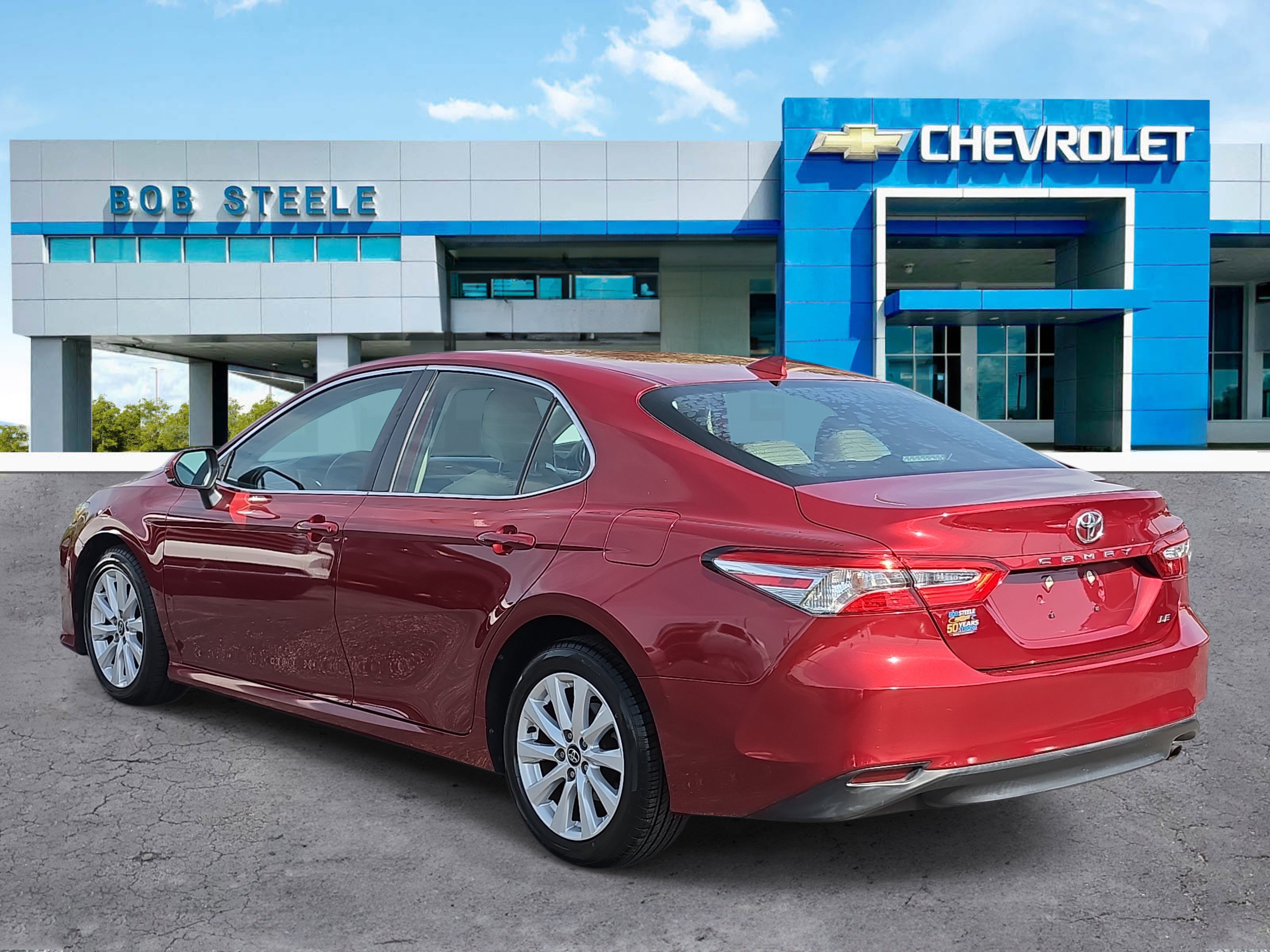Used 2020 Toyota Camry LE FWD image 3