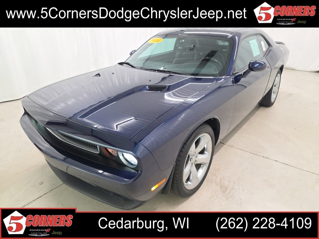 Used 2014 Dodge Challenger SXT Plus