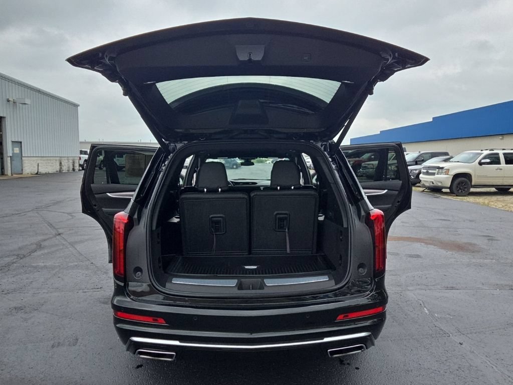 Used 2024 Cadillac XT6 Luxury w/ LPO, Floor Liner Package AWD/4WD image 14