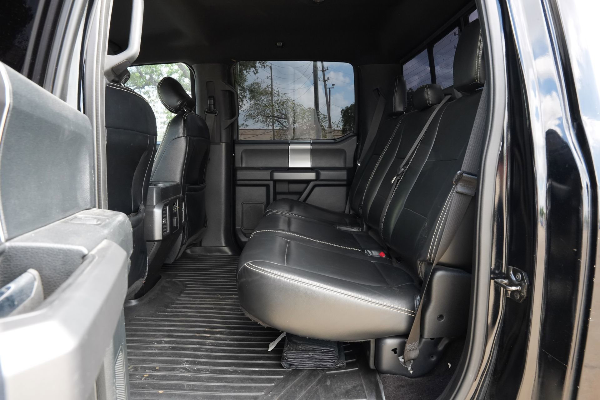 Used 2016 Ford F150 XLT w/ Equipment Group 302A Luxury image 20