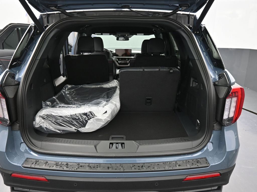 New 2026 Ford Explorer ST image 18