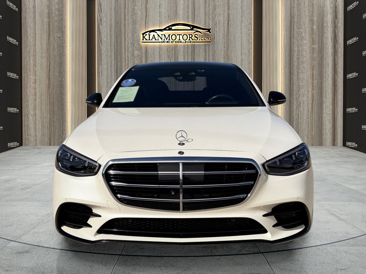 Used 2022 Mercedes-Benz S 500 S 500 w/ AMG Line Package image 2