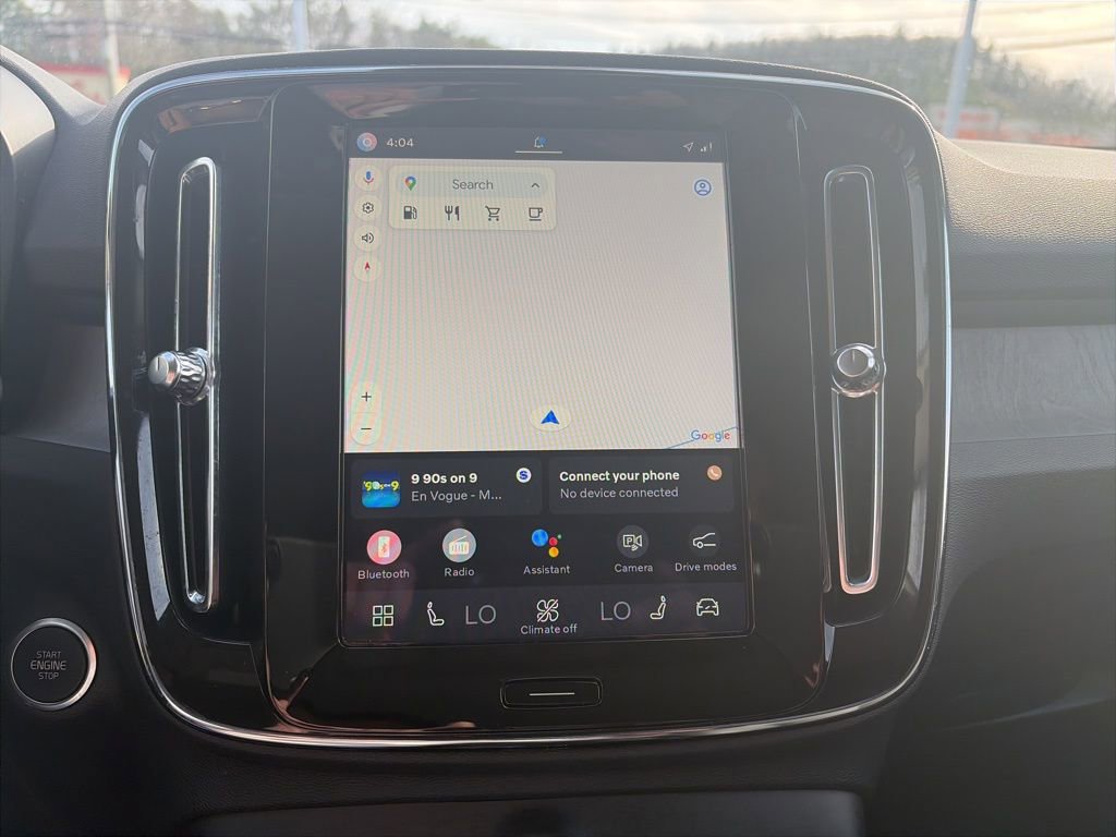 Used 2025 Volvo XC40 B5 Plus image 15