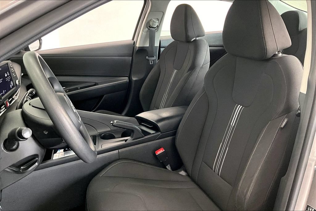 Certified 2021 Hyundai Elantra SEL FWD image 26