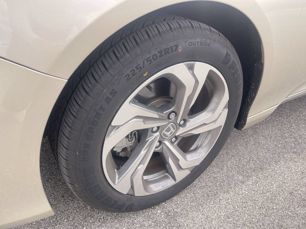 Used 2018 Honda Accord EX-L image 2