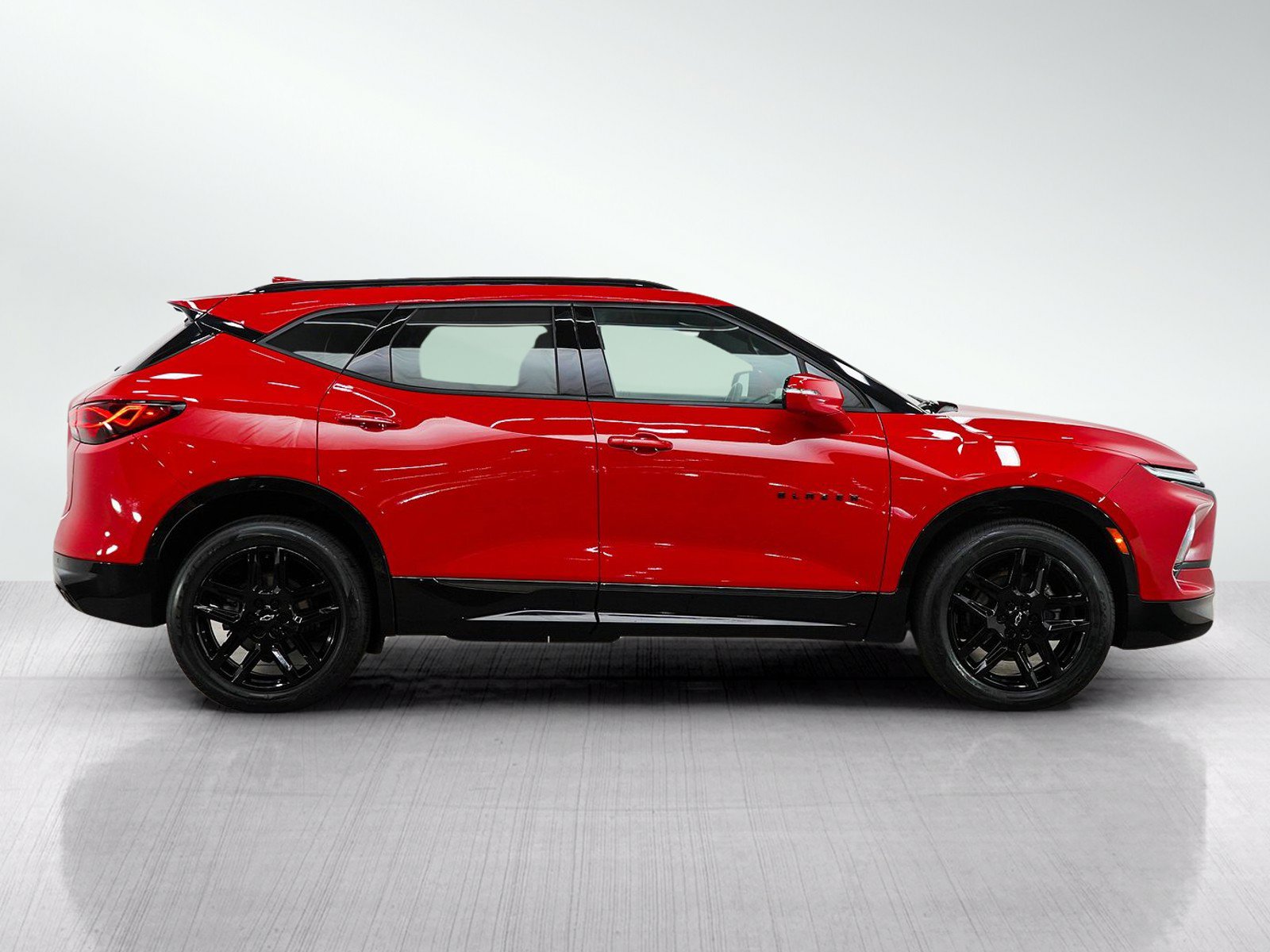 Used 2024 Chevrolet Blazer RS w/ Driver Confidence II Package AWD/4WD image 7
