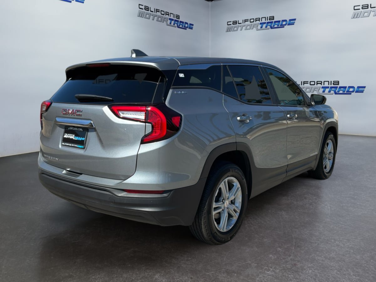 Used 2023 GMC Terrain SLE FWD image 5
