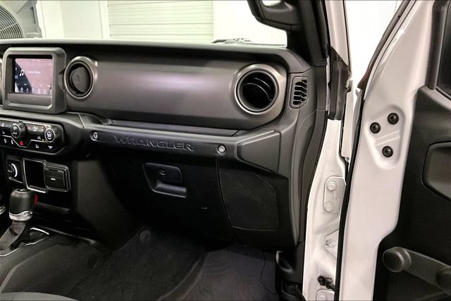 Used 2022 Jeep Wrangler Unlimited Sport AWD/4WD image 19