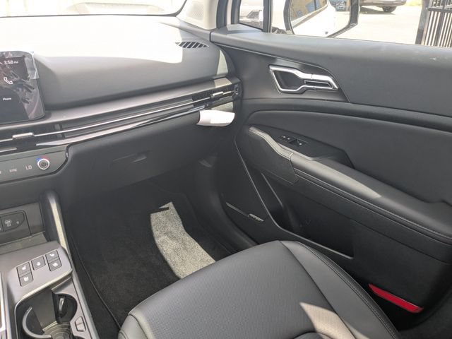 Certified 2026 Kia Sportage SX FWD image 15