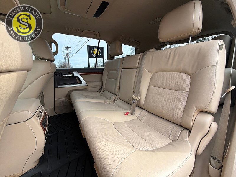 Used 2013 Toyota Land Cruiser AWD/4WD image 14