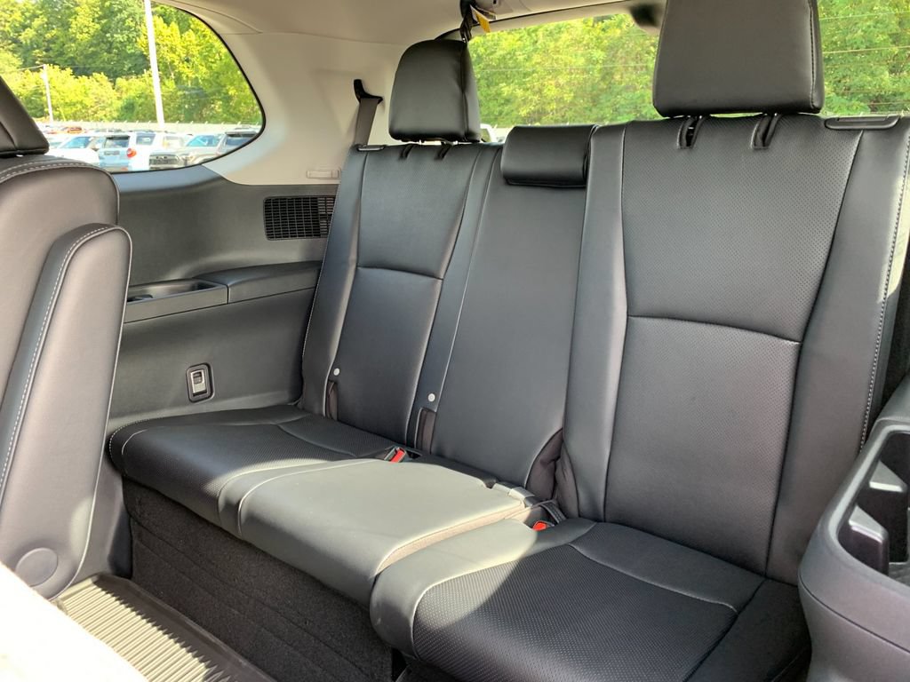 New 2026 Toyota Grand Highlander AWD image 17