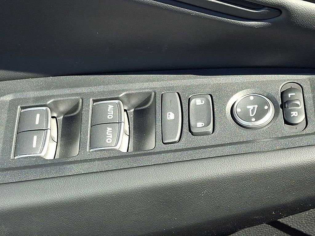 Used 2023 Honda Accord EX image 26