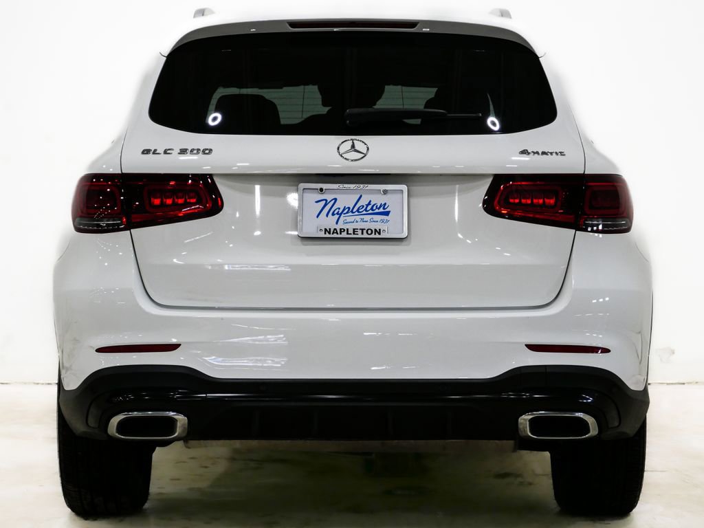 Used 2022 Mercedes-Benz GLC 300 4MATIC w/ AMG Line image 9