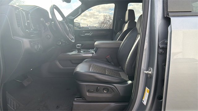 Used 2024 Chevrolet Silverado 1500 ZR2 w/ Technology Package image 9