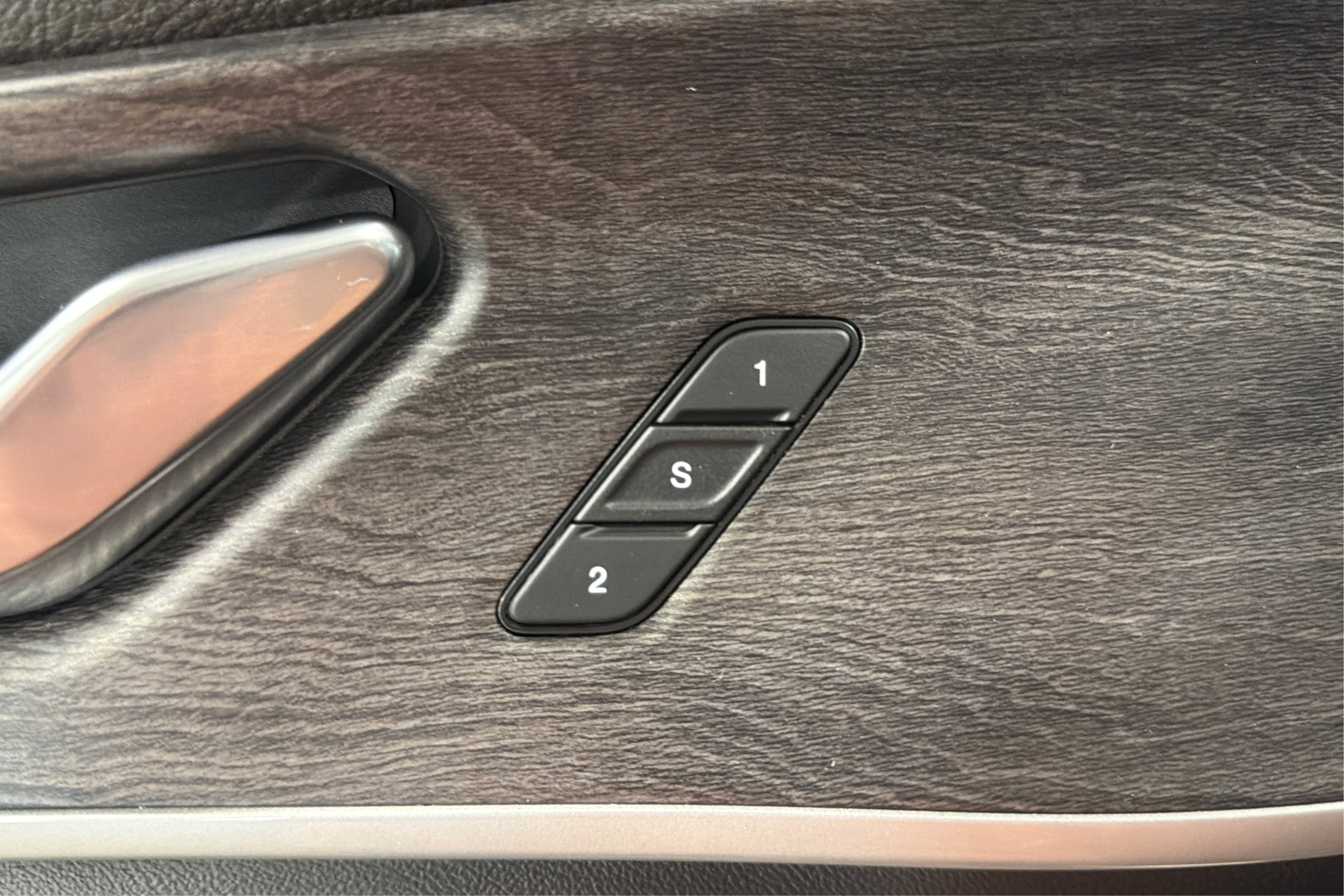 Used 2024 Jeep Grand Cherokee Limited 4xe AWD/4WD image 18