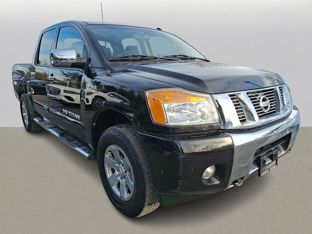 Used 2014 Nissan Titan SV w/ SV Value Truck Package image 3