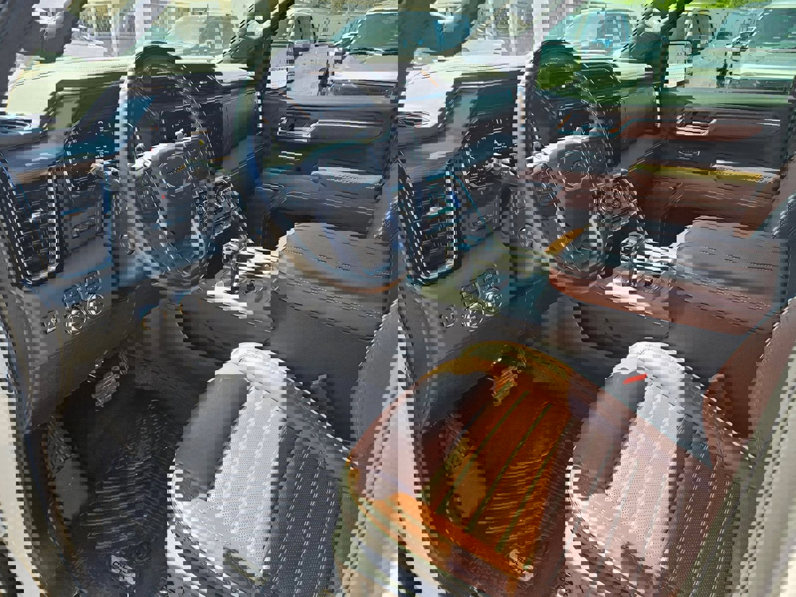 Used 2025 GMC Sierra 1500 Denali Ultimate image 10