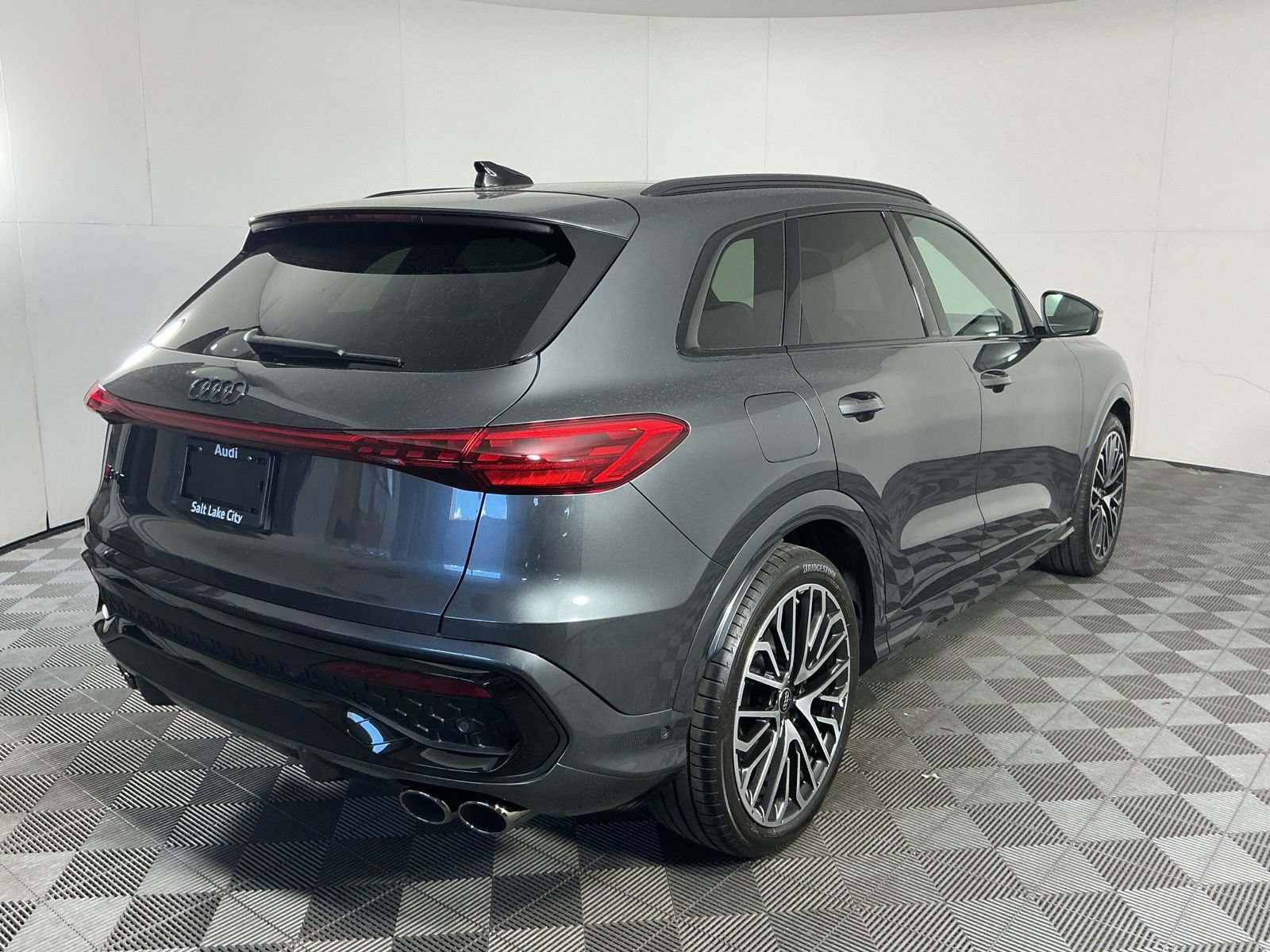 Used 2025 Audi SQ5 Premium Plus w/ Premium Plus Package AWD/4WD image 8