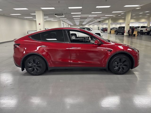 Used 2024 Tesla Model Y 2WD image 8