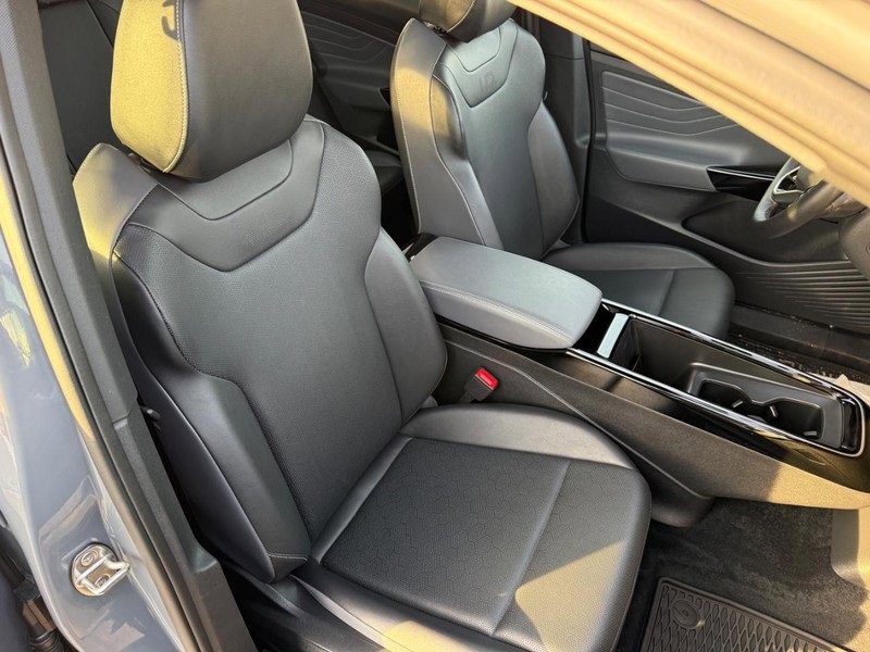 Used 2023 Volkswagen ID.4 Pro S image 11