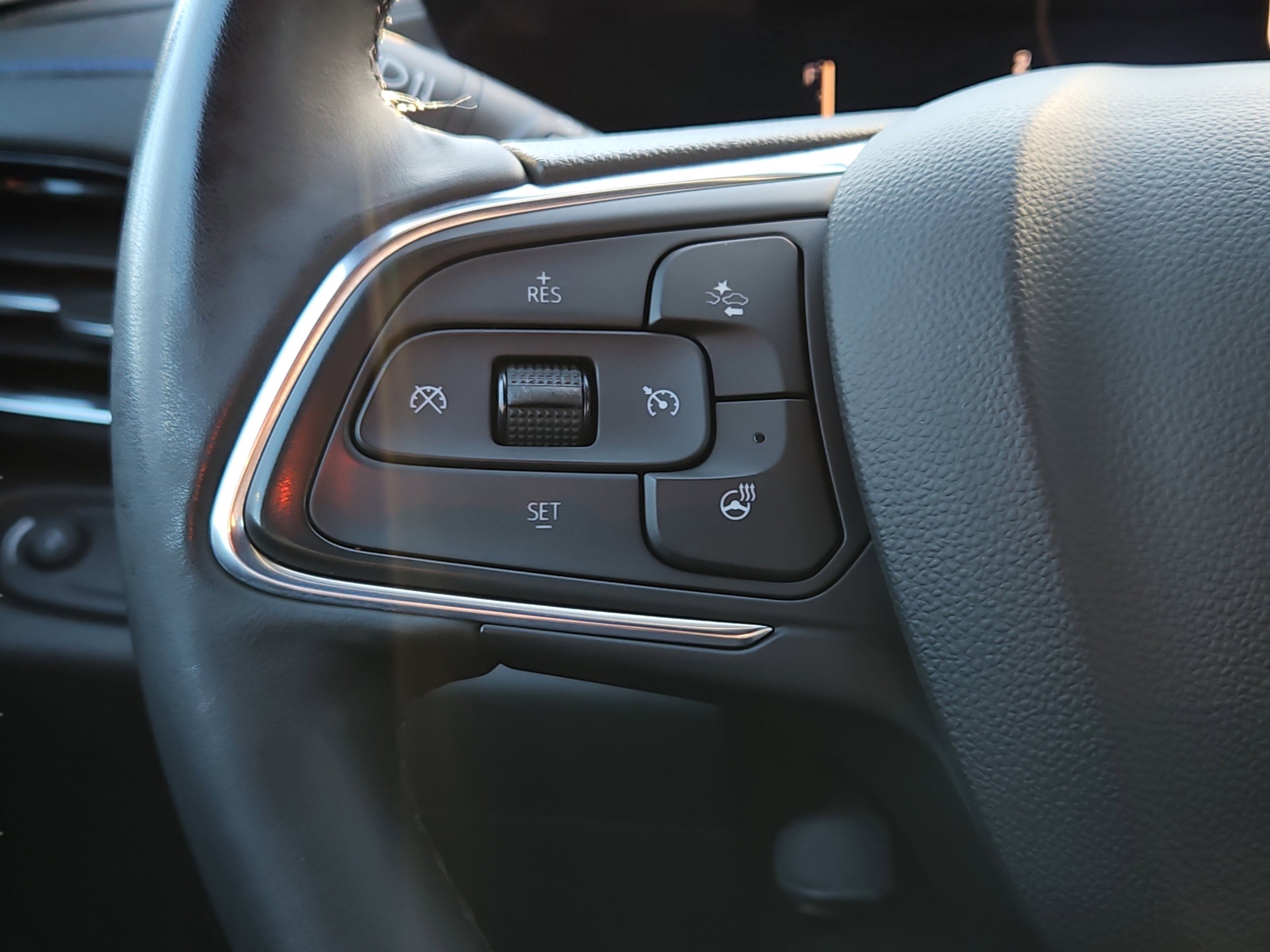 Used 2024 Buick Envista Sport Touring w/ Convenience I Package image 13