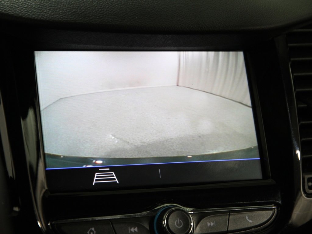 Certified 2022 Chevrolet Trax LT w/ LT Convenience Package image 12