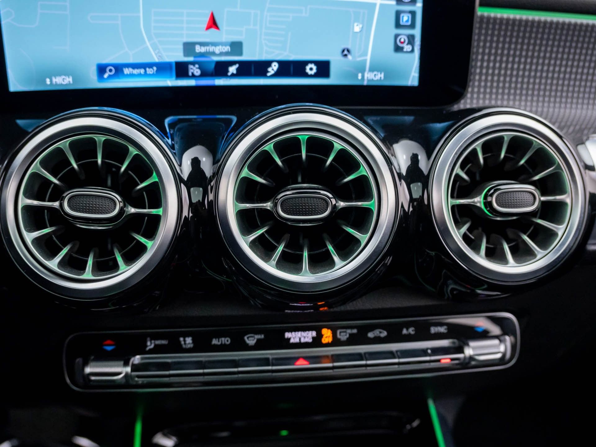 Certified 2022 Mercedes-Benz GLB 250 4MATIC image 31