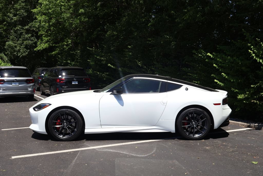 Used 2023 Nissan Z w/ Floor Mat Package (L93) RWD image 4