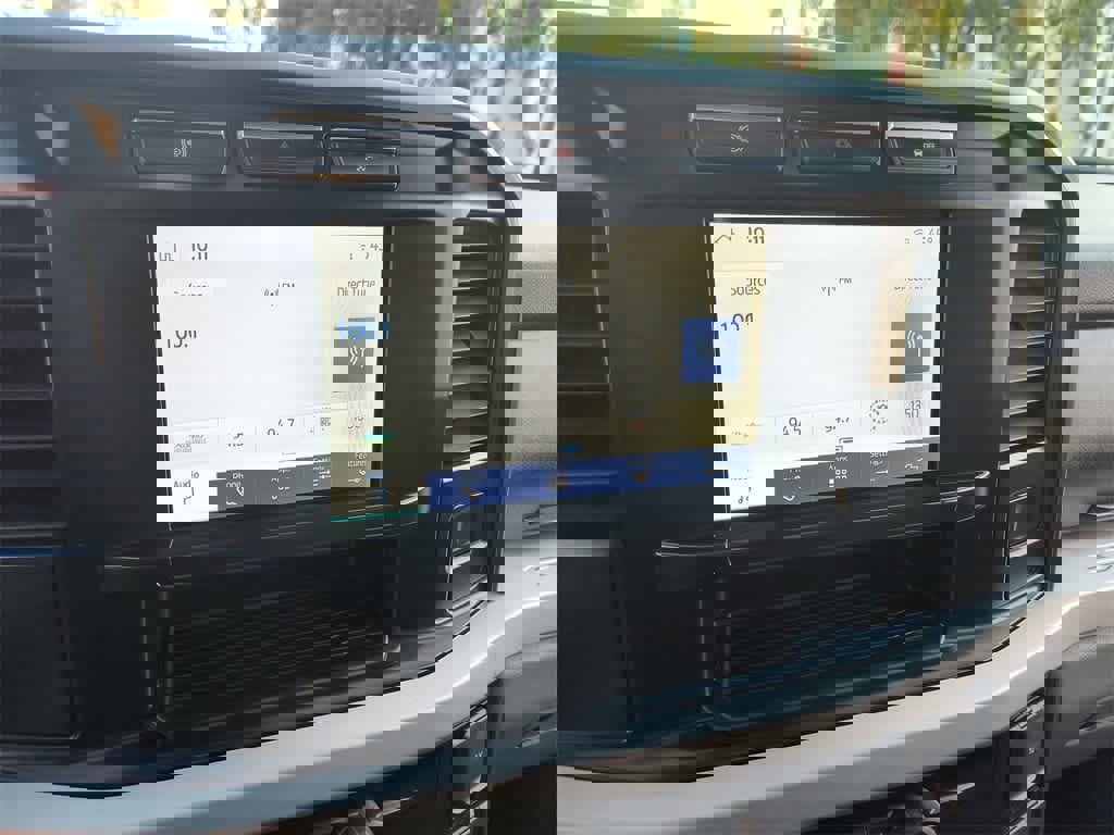 Used 2023 Ford F350 XLT image 16