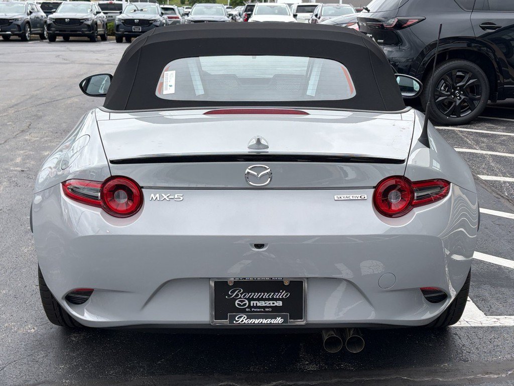 New 2026 MAZDA MX-5 Miata Club RWD image 3