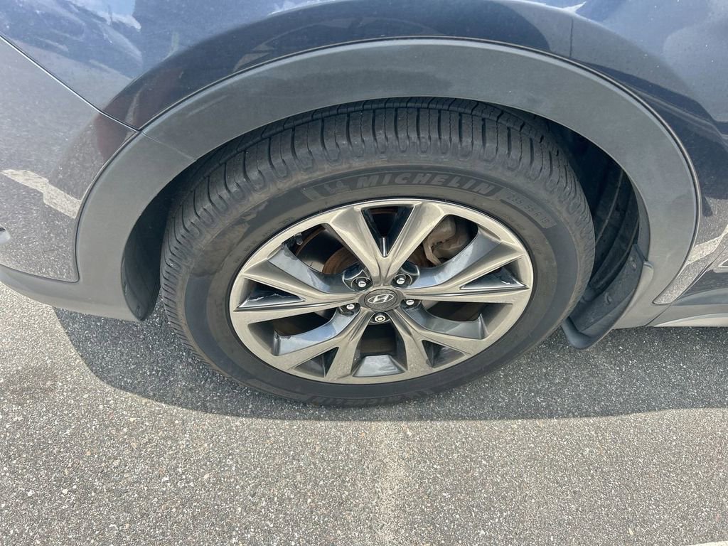 Used 2017 Hyundai Santa Fe Sport FWD image 10