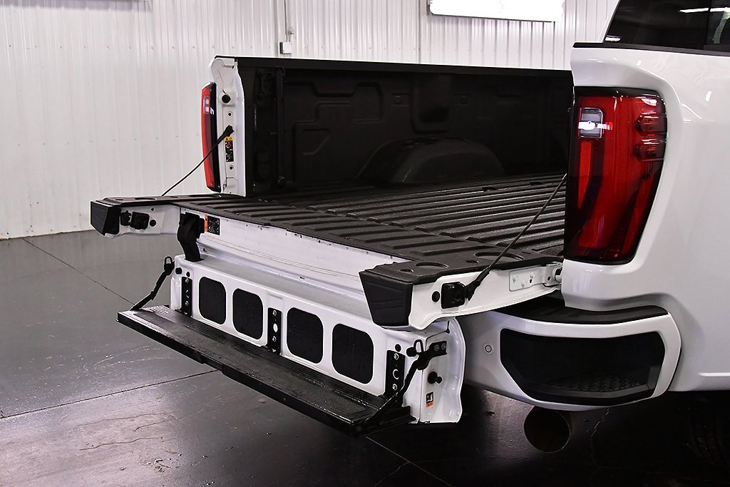 Used 2025 GMC Sierra 3500 Denali w/ Denali Reserve Package image 15