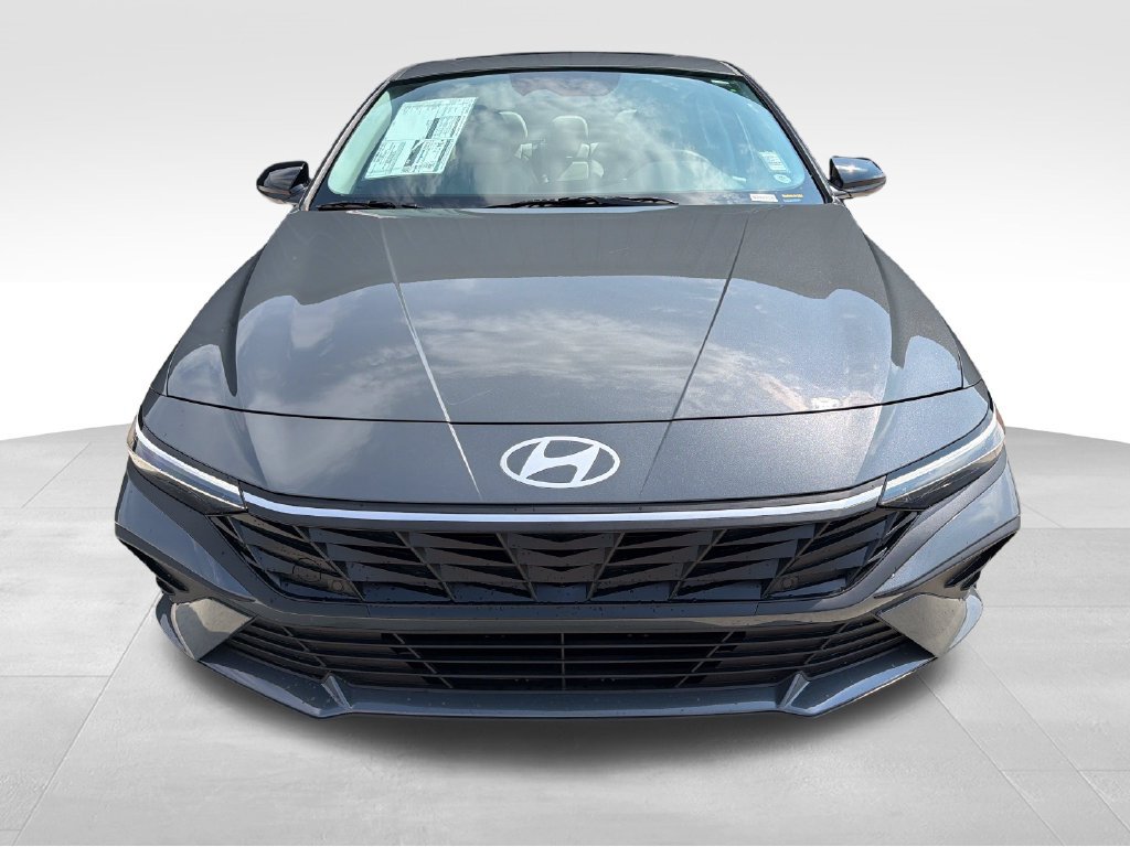 New 2026 Hyundai Elantra SEL Sport FWD image 11