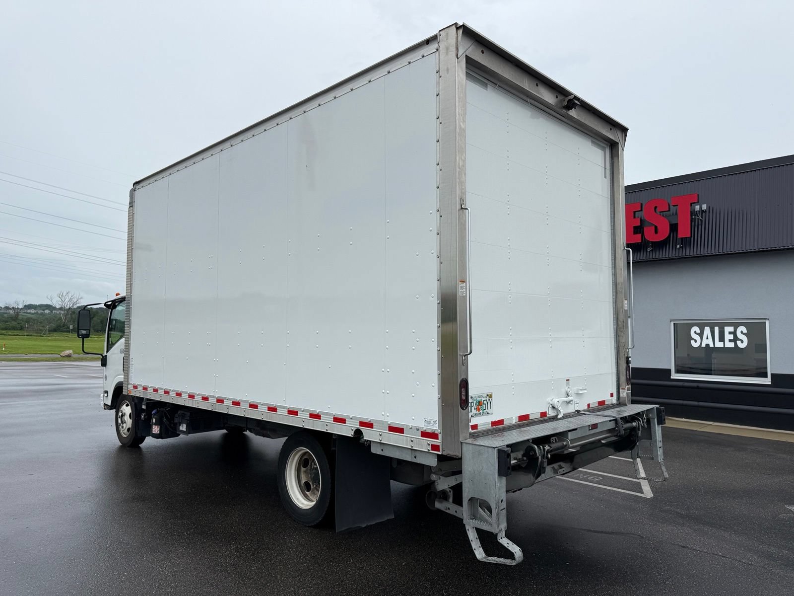 Used 2023 Chevrolet Low Cab Forward 5500XD RWD image 2
