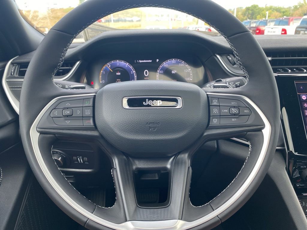 New 2025 Jeep Grand Cherokee L Altitude image 31