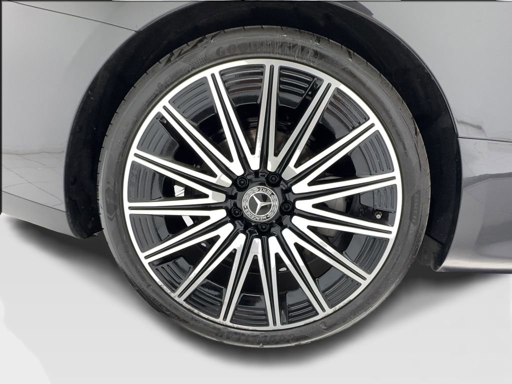 Used 2025 Mercedes-Benz CLE 300 4MATIC Coupe image 16