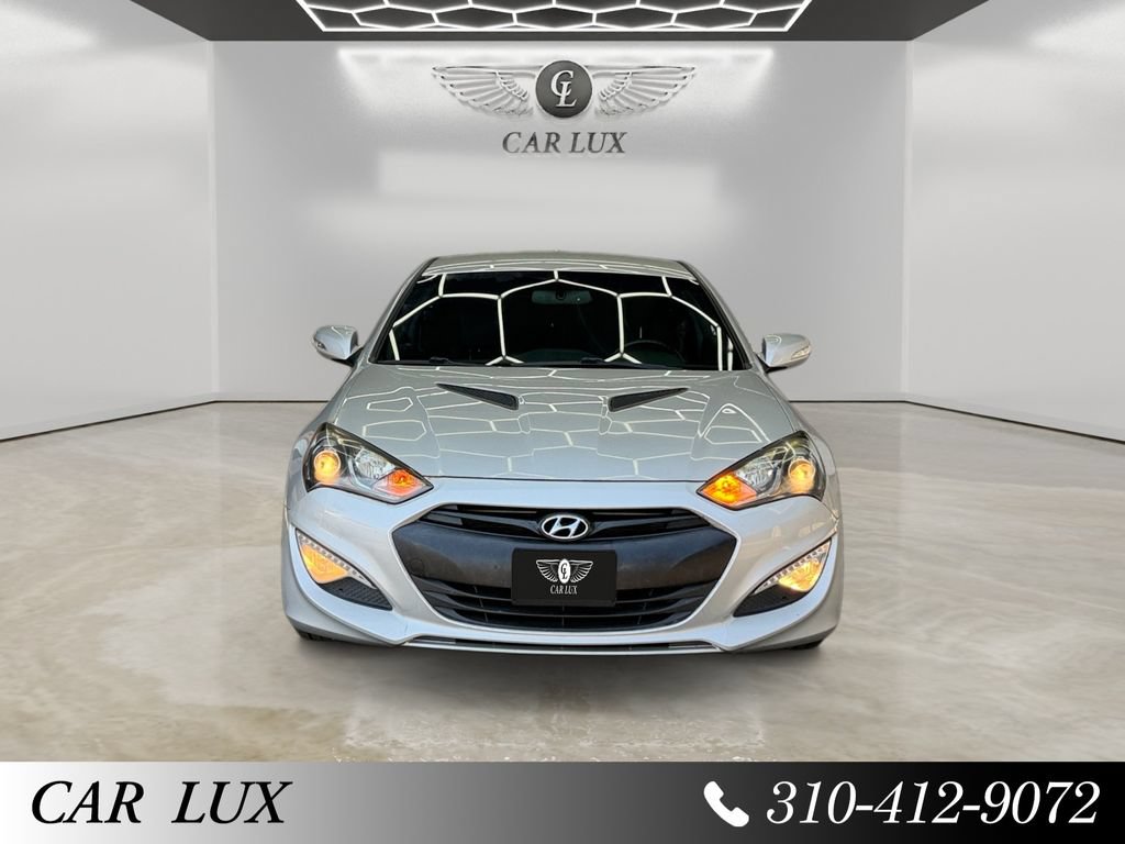 Used 2016 Hyundai Genesis 3.8 RWD image 8