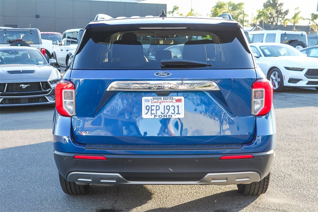 Used 2022 Ford Explorer XLT w/ Equipment Group 202A image 8